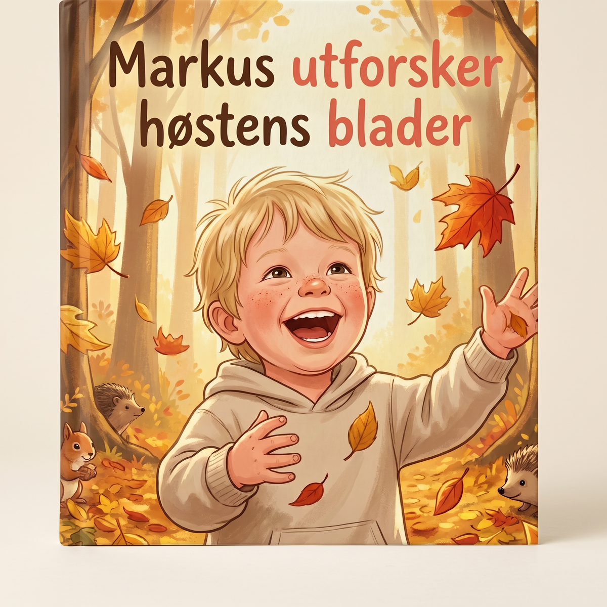 Lukket bok «Markus utforsker høstens blader» på nøytral bakgrunn